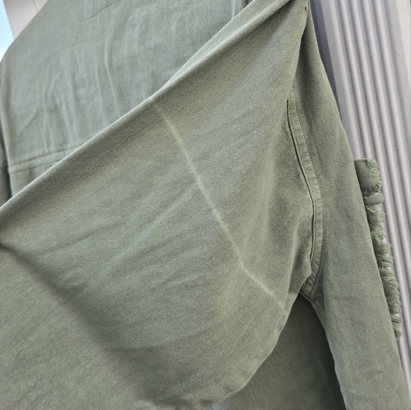 BLANKNYC Cropped Lightweight Jacket - Picture 8 of 10